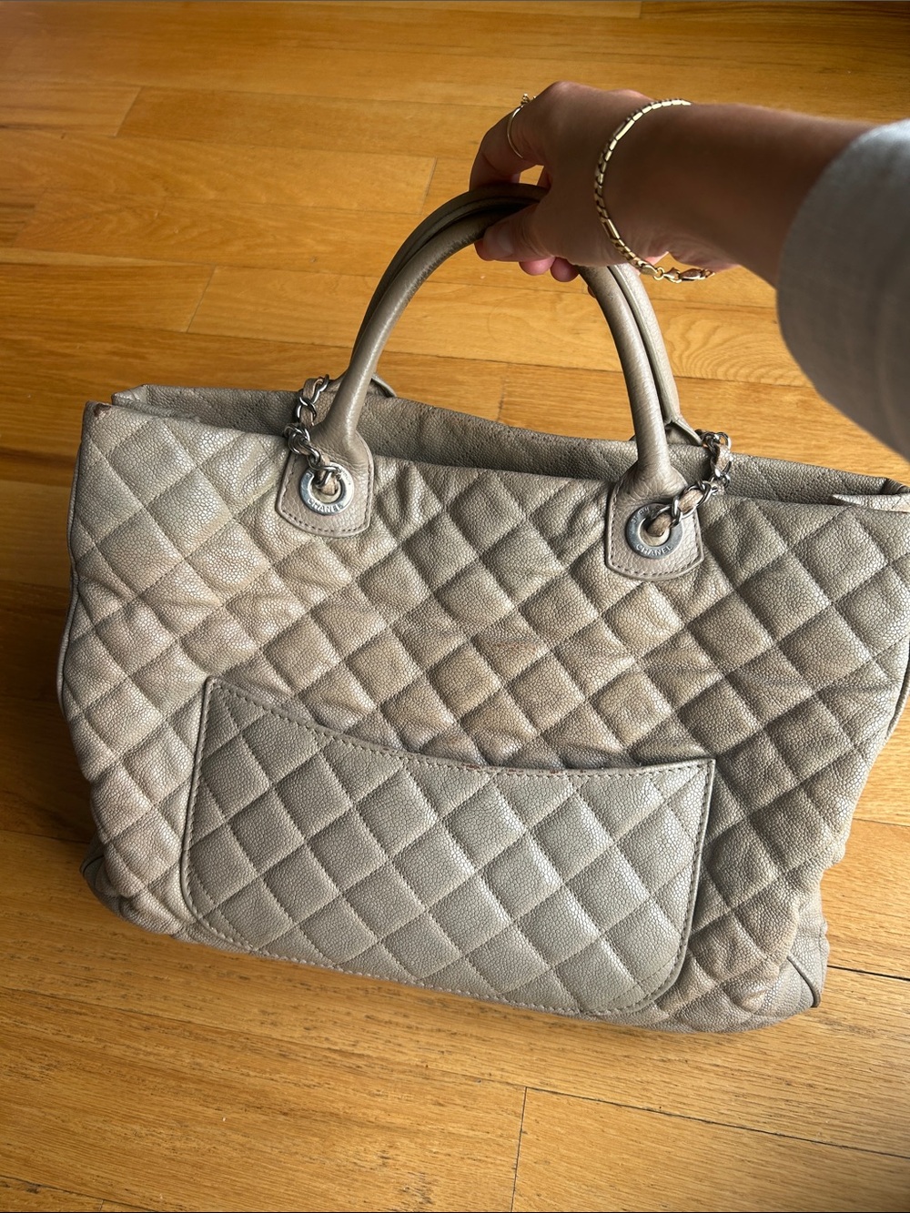 CHANEL Quilted Shoulder Tote - Light Gray with Pink Accent - Picture 3 of 10